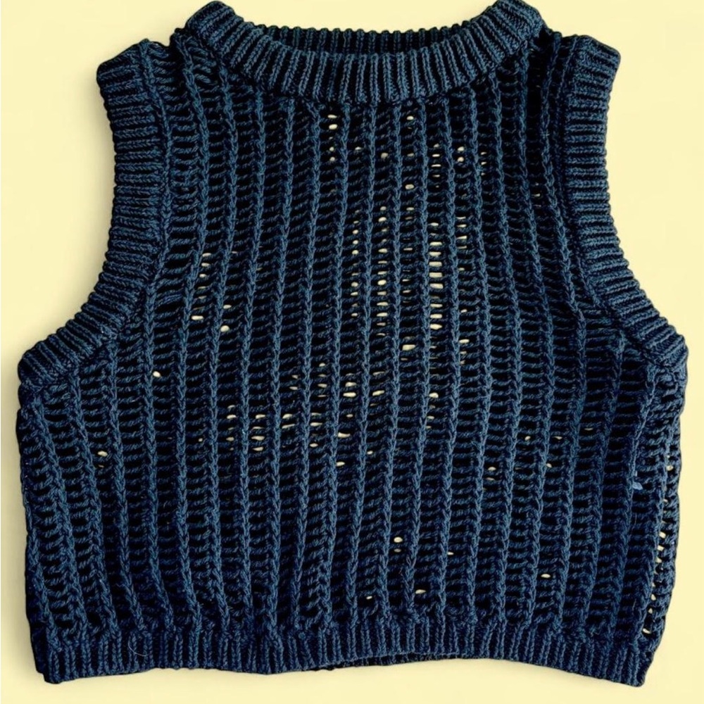 Zara Black Open-Knit Sleeveless Vest